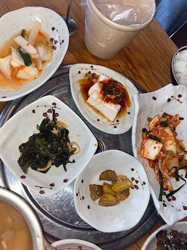 Comentarii opinii despre The Gogijip, Halmae Gukbab, Hanyang Bulgogi (HDC)