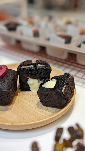 Dome Bakery - Fudgy Brownies & Bakes