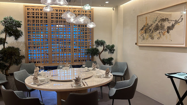 Yue Bai - Hospitality and gastronomy