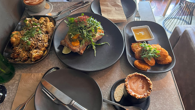 Kafe Utu - Hospitality and gastronomy