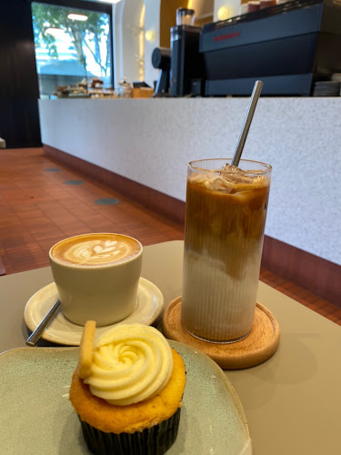 Comentarii opinii despre Plain Vanilla Neil Road