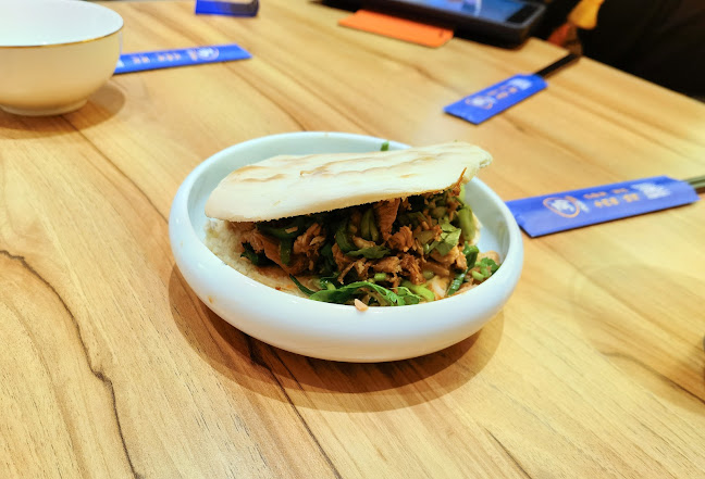 Comentarii opinii despre Western Mahua 西部马华中华第一面