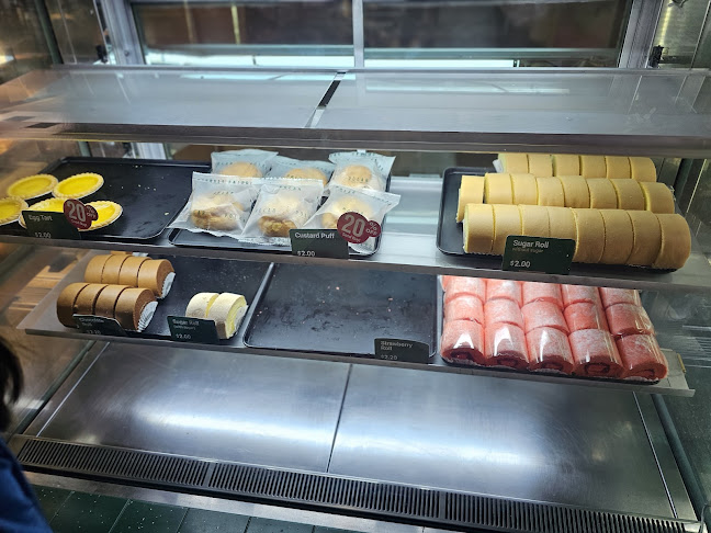 Polar Puffs & Cakes | Tampines Mall - Singapore