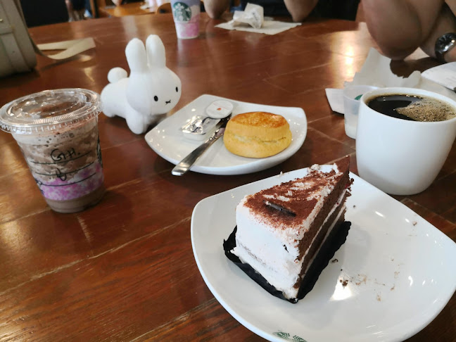 Starbucks Kallang Wave Mall