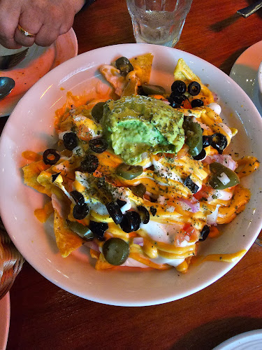 Comentarii opinii despre Al Capone's Changi Civil Service Club