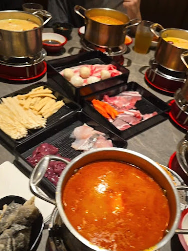 Paradise Hotpot (Compass One)