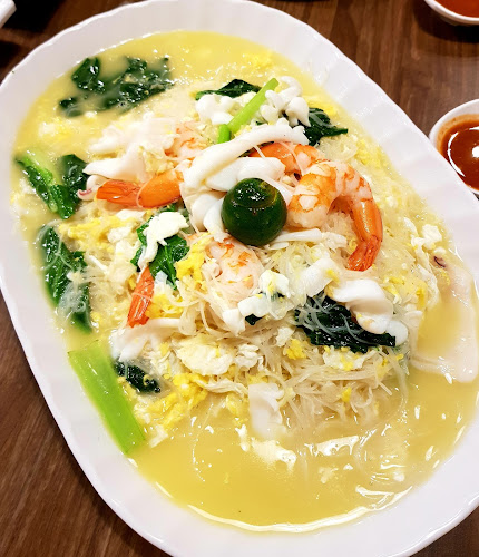 White Restaurant (Sun Plaza)