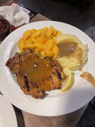 604 Sembawang Rd, #B1-12/13/14 Sembawang Shopping Centre, Singapore 758459