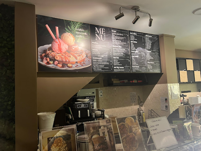 Comentarii opinii despre Lola Faye Cafe