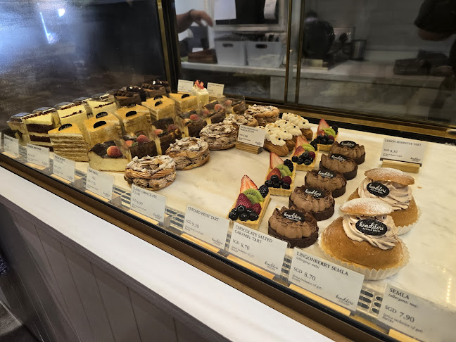 33 Bussorah St, Singapore 199451