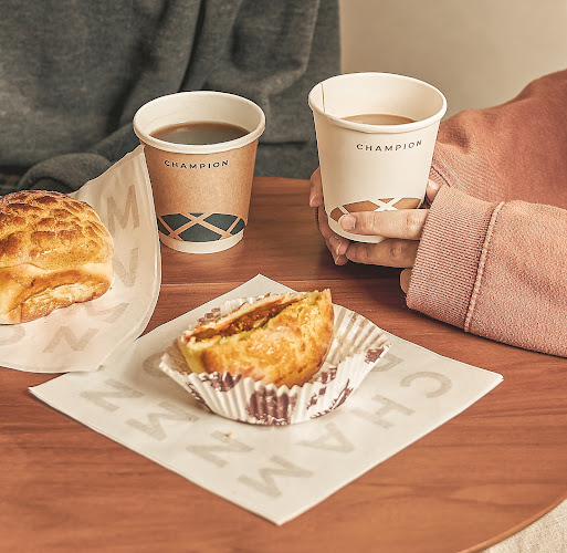 Champion Bolo Bun - Hospitality and gastronomy