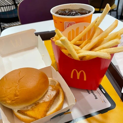 Opinii despre McDonald's Choa Chu Kang Lot 1 în Singapore - Hospitality and gastronomy