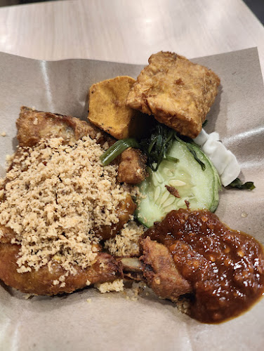 Comentarii opinii despre Ayam Penyet Ria - Lucky Plaza