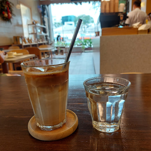 Comentarii opinii despre Plain Vanilla Neil Road