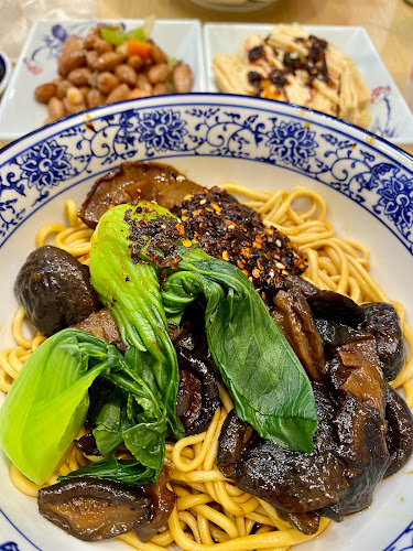 Tongue Tip Lanzhou Beef Noodles 舌尖尖 (Century Square) - Hospitality and gastronomy