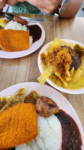 HDB Bukit Batok #01-208, 413 Bukit Batok West Ave 4, S)650413, Singapore 650413