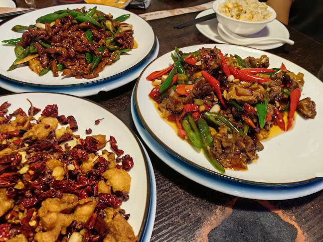 5 Ang Mo Kio Central 2, #01-01 Djitsun Mall, Singapore 569663