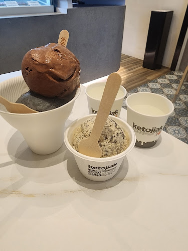 Ketojiak Ice Creams, Waffles & Bakes (Sugar-Free, Ultra Low Carb, Diabetic & Keto Friendly)