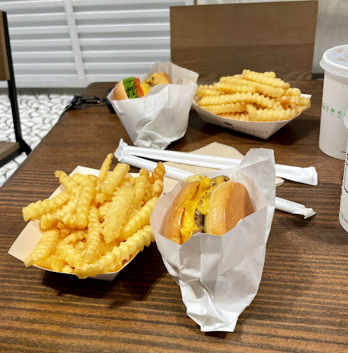 Shake Shack Westgate - Singapore