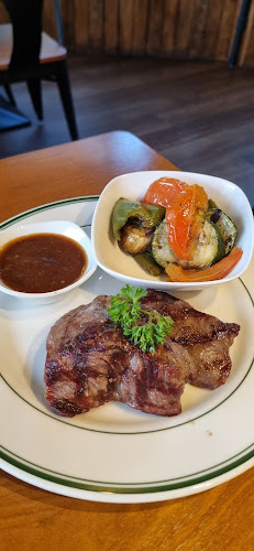 Opinii despre Bernie's în Singapore - Hospitality and gastronomy