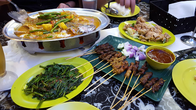 Rasa Istimewa Waterfront Restaurant - Singapore