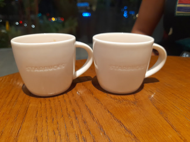 Opinii despre Starbucks Reserve în Singapore - Hospitality and gastronomy