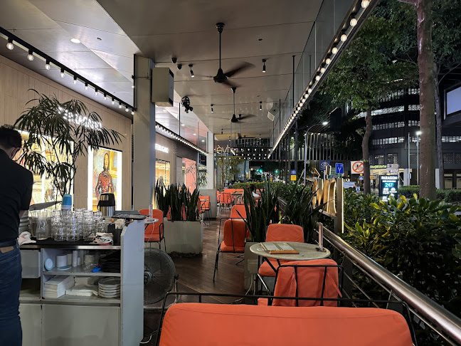 290 Orchard Rd, #01-37 Paragon Shopping Centre, Singapore 238859