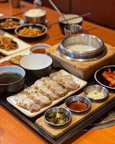 Wang Dae Bak Grill - Hospitality and gastronomy