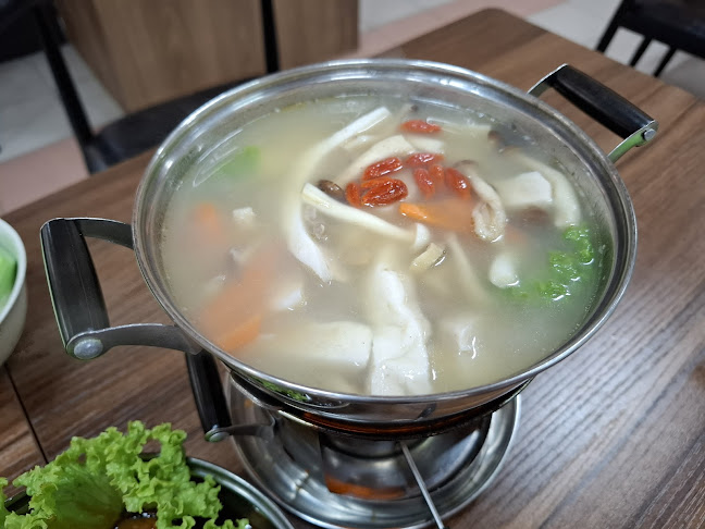 Flygod VegeCafe 翔一素食料品 - Hospitality and gastronomy