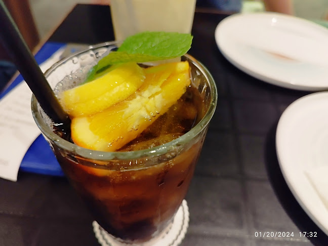 Comentarii opinii despre COLLIN’S @ PLQ Mall