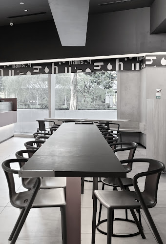 Han’s Cafe (111 Somerset) - Hospitality and gastronomy