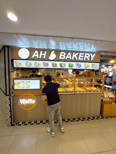 Ah B Bakery @ Lucky Plaza