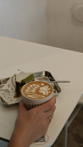 Hello Arigato Everton Park - Singapore