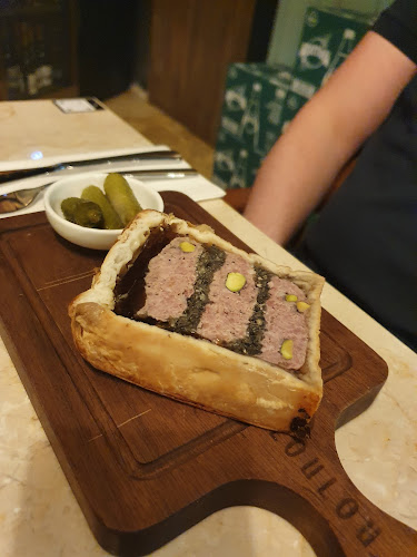 Loulou - French Cuisine & Wine Bar - Hospitality and gastronomy