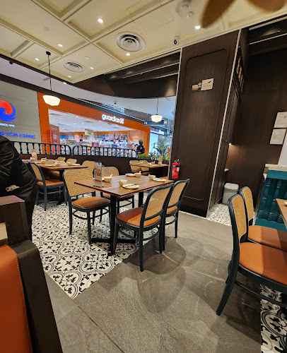 Paradise Classic 樂天经典 at Pasir Ris Mall