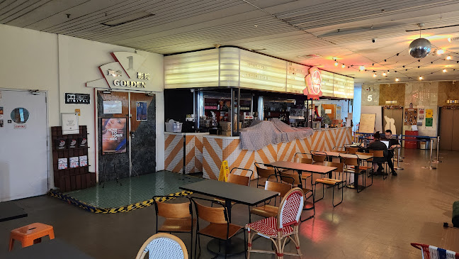 Comentarii opinii despre Intermission Bar at The Projector (Golden Mile Tower)