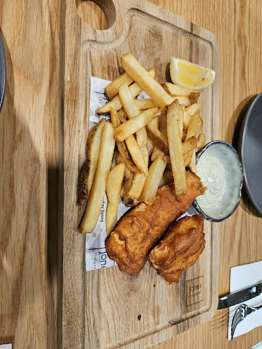 Terminal 2 Departure Hall, #02-01 Singapore Changi Airport, 819643