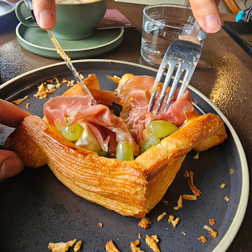 Vernacular Coffee - Singapore