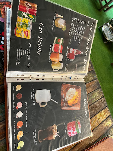 Warm Up Cafe @Mackenzie Road - Hospitality and gastronomy