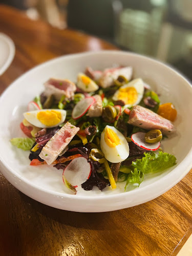 Loulou - French Cuisine & Wine Bar - Singapore