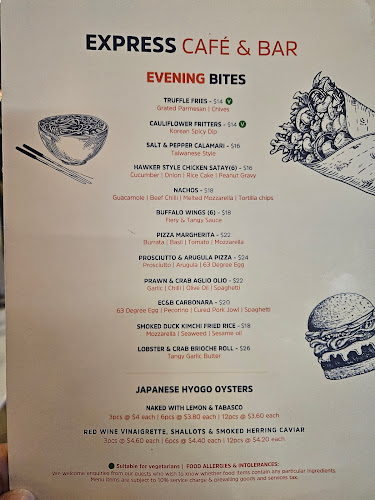 Express Cafe & Bar @ Holiday Inn Express & Suites Singapore Novena - Hospitality and gastronomy