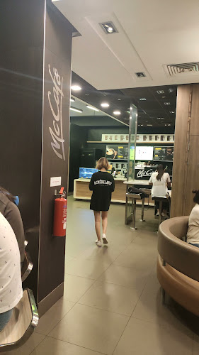 Comentarii opinii despre McDonald's JEM