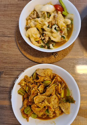 Comentarii opinii despre Mr Tom Yum Kung | Authentic Thai Food Singapore