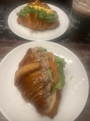 10 Bayfront Avenue, Marina Bay Sands Hotel Tower 2, 3, Lobby &, 018956