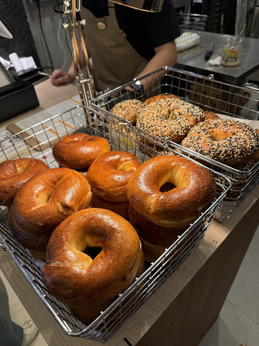 Keen's Bagelry - Hospitality and gastronomy