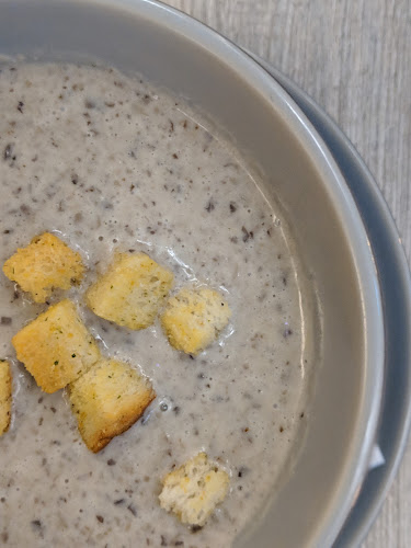 Lazy Lizard - NEWest - Hospitality and gastronomy