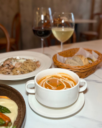 Opinii despre Allo French Restaurant în Singapore - Hospitality and gastronomy