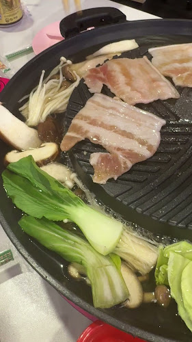 Siam Square Mookata - Holland V