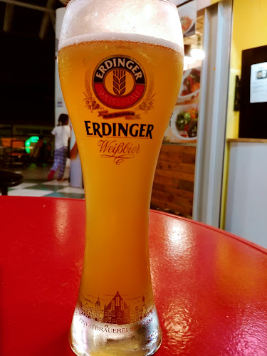 Simpang Bedok - Hospitality and gastronomy