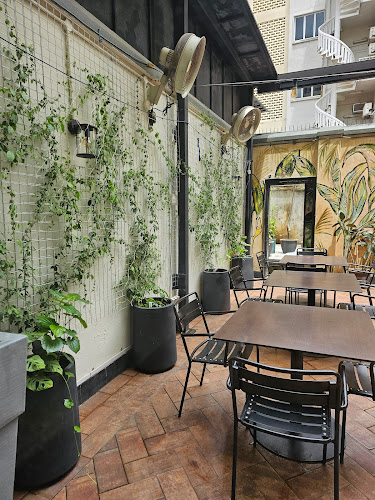 33 Hongkong St, Singapore 059672